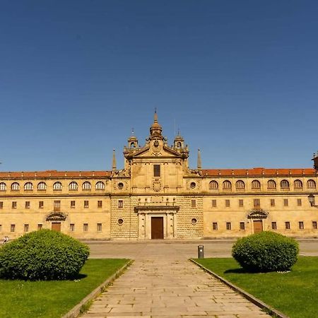 Alojamiento Real Monforte De Lemos Exterior photo